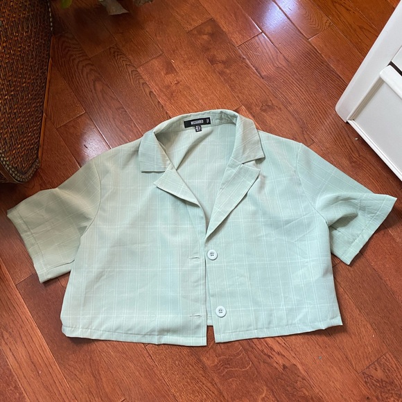 💛SOLD💛Missguided Cropped Button Down Top - Picture 2 of 5